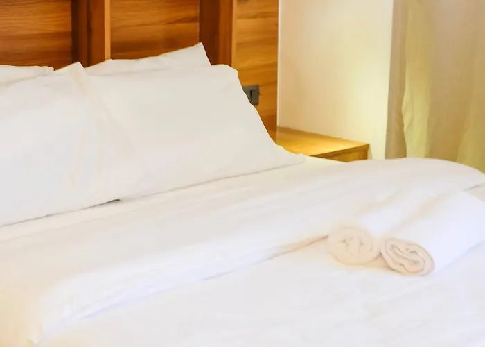 Chill W Balcony & Free Pool Lapu-lapu Holiday home